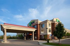 Holiday Inn Express Hotel & Suites Detroit - Farmington Hills, An Ihg Hotel