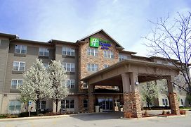 Holiday Inn Express Hotel & Suites Chicago West Roselle, An Ihg Hotel