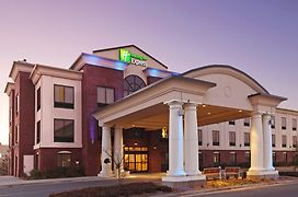 Holiday Inn Express & Suites Pine Bluff/Pines Mall, An Ihg Hotel