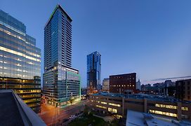 Holiday Inn Hotel & Suites - Montreal Centre-Ville Ouest, An Ihg Hotel