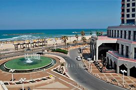 Liber Tel Aviv Sea Shore Suites By Raphael Hotels