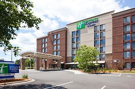 Holiday Inn Express & Suites Bloomington West, An Ihg Hotel