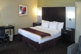 Quality Inn & Suites Downtown Windsor, On, Canada