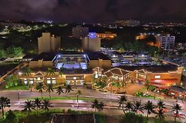 Guam Plaza Resort