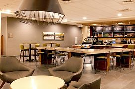 Courtyard By Marriott Yonkers Westchester County