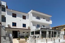 Hotel Sandalion