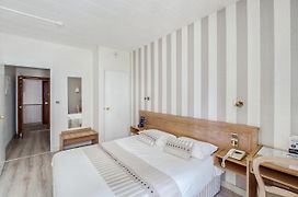 Contact Hôtel Limoges - HOTEL DES DEUX MOULINS - Ex HOTEL BONI