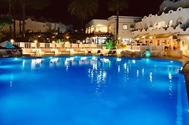 Marbella Pool & Whirlpool Sauna Resort - Happy Rentals