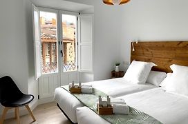 7 Kale Bed And Breakfast Bilbao Exterior photo
