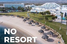 Avi Resort & Casino