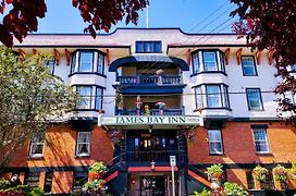 James Bay Inn Hotel, Suites & Cottage