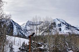 Log Cabin On The Stream Sundance, Utah