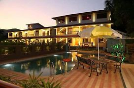 Meritas Seawind Beach Resort, Shrivardhan