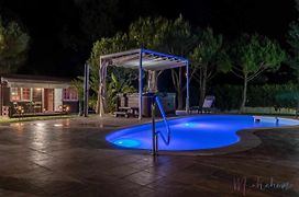 Bungalow espectacular garaje piscina y jacuzzi