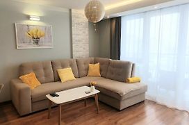 Apartament Jurajska Plaza, prywatne miejsce parkingowe , Targi