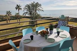 Gava Mar- Castelldefels Beachfront Apartment- Direct Access To The Beach