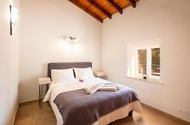 Casa Amada - Private Villa - Heated Pool - Free Wifi - Air Con