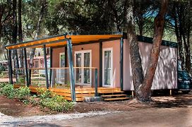 Lux Camp Bi Village, Mobile Home Villa Buba