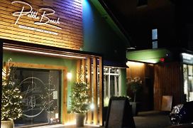 Pebble Beach Seaview Restaurant & Rooms