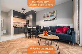 Apartments Warsaw Markowska by Renters