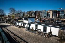 Houseboat-Amsterdam