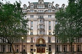 Club Quarters Hotel Trafalgar Square, London