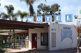 Glossop Motel