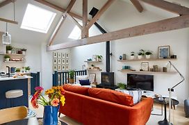 The Loft House - Beautiful House In Best Location