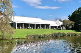 Briars Country Lodge