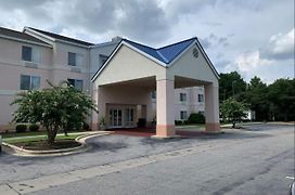 Country Inn & Suites By Radisson, Fayetteville I-95, Nc