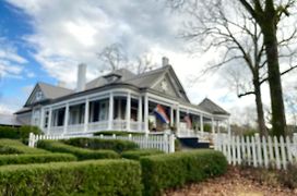 Hogan House Bed And Breakfast At Rose Hill