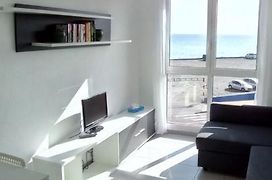 Un dormitorio frente playa El Medano