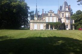 Chateau De Maucouvent