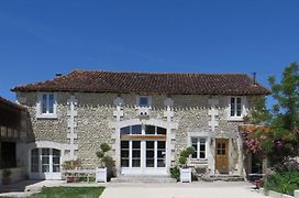 La Grange de Lucie -chambres d'hôtes en Périgord-Dordogne
