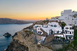 Pearl Of Caldera Oia - Boutique Hotel By Pearl Hotel Collection