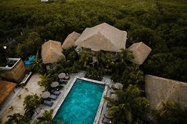 Radhoo Tulum (Adults Only)