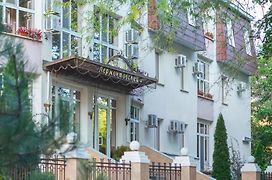 Lermontovskiy Hotel