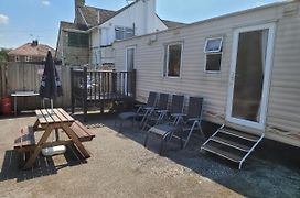 The Jackdaw Pub Self Catering Static Caravan Free Breakfast Supplied