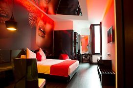 Hotel Loob Madrid (Adults Only)