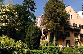 Schloss-Castel Pienzenau - Guestrooms&Apartments - B&B-Hotel&Restaurant