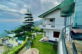 Srilak View Holiday Inn