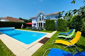Villa With Pool - Leon'S Holiday Homes Dottikon Exterior photo