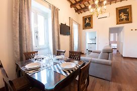 The Best Rent - Beautiful Apartment With Terrace Near Colosseo