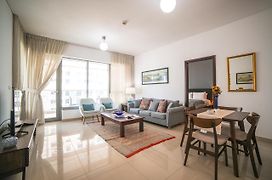 Nasma Luxury Stays - Fancy Apartment With Balcony Near Burj Khalifa