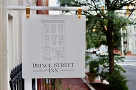 The Prince Suite At Prince Street Inn