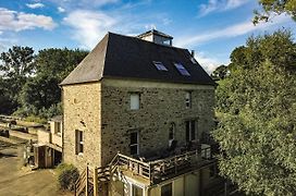Ancien Moulin rénové à neuf pour 20 personnes sur les rives du Trieux