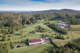 Sunshine Coast Retreat Your Own Private Golf Course