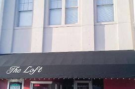 The Loft On The Square