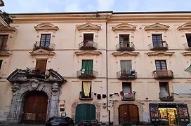 Salerno Experience Hostel- Age Limit 18-35