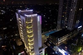 Park Hotel Cawang Jakarta Exterior photo